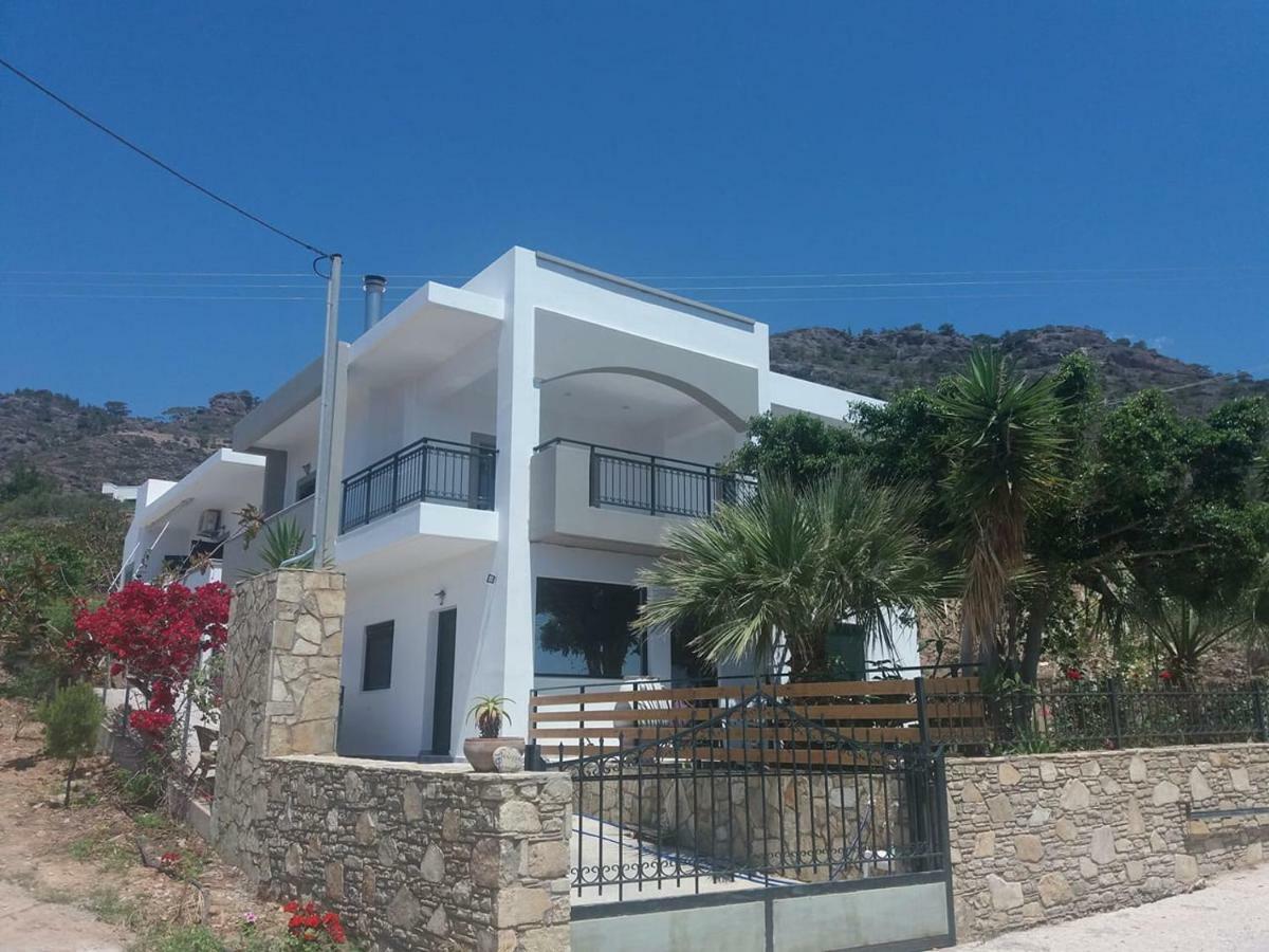 Sun Day Villa Αχλιά Εξωτερικό φωτογραφία