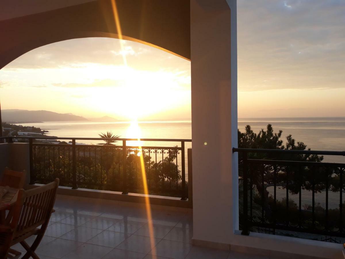 Sun Day Villa Αχλιά Εξωτερικό φωτογραφία